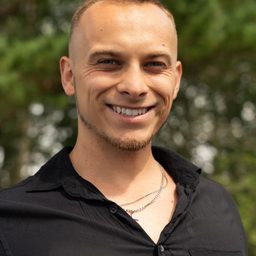 Szymon Husakiewicz, Vice President Public Relations